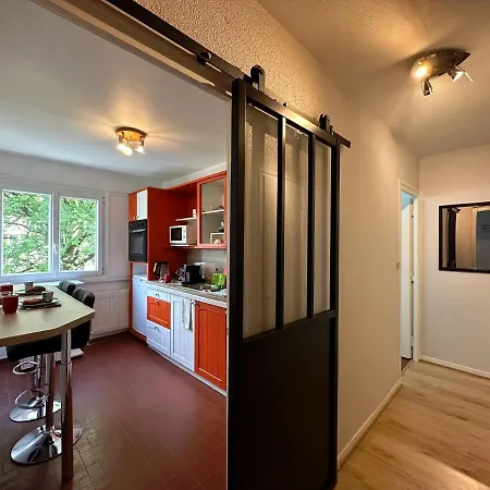 Royale London Signature